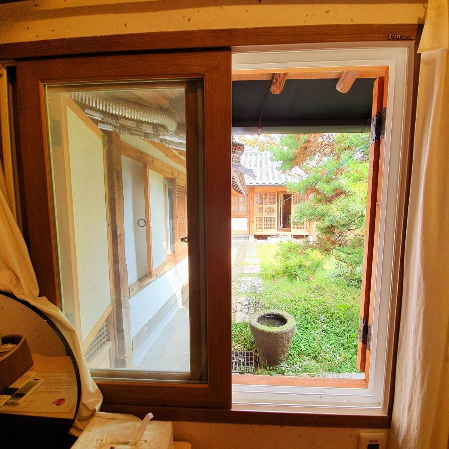 Sarangnamoo Hanok Guesthouse Jeonju Exterior photo