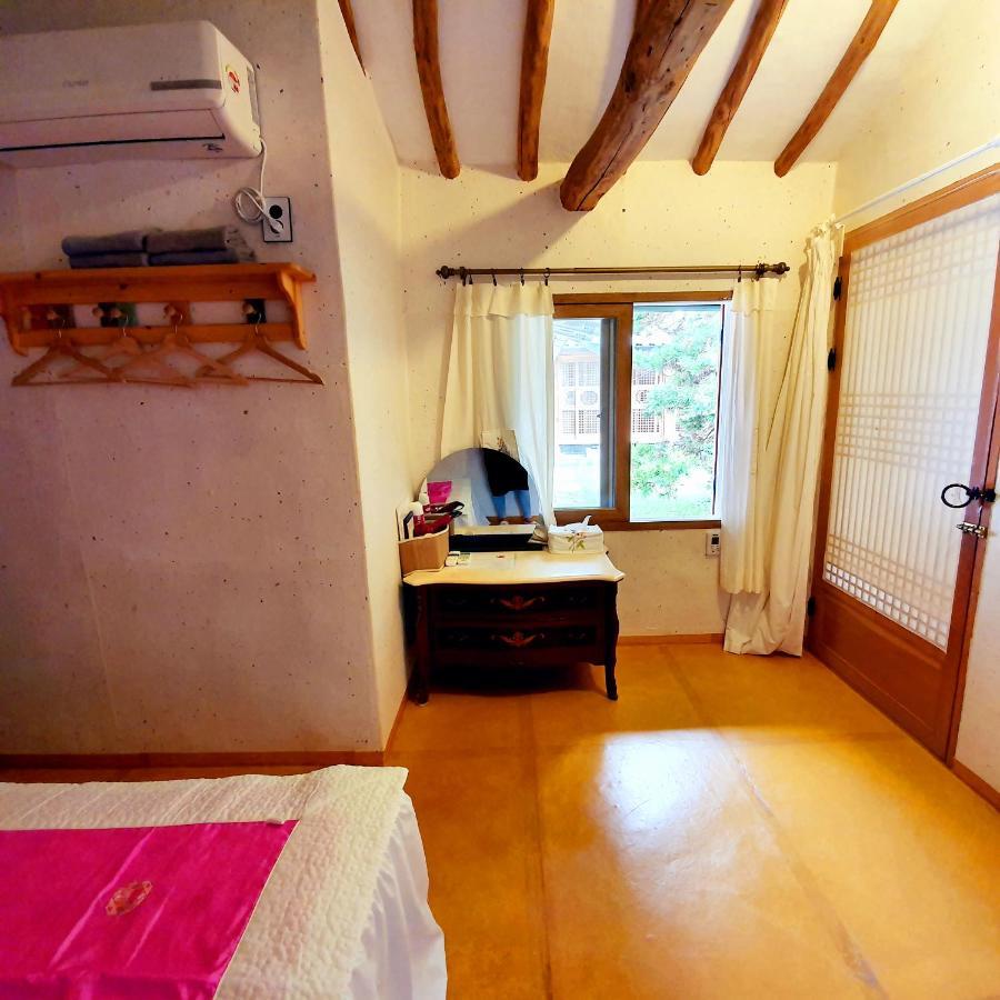 Sarangnamoo Hanok Guesthouse Jeonju Exterior photo