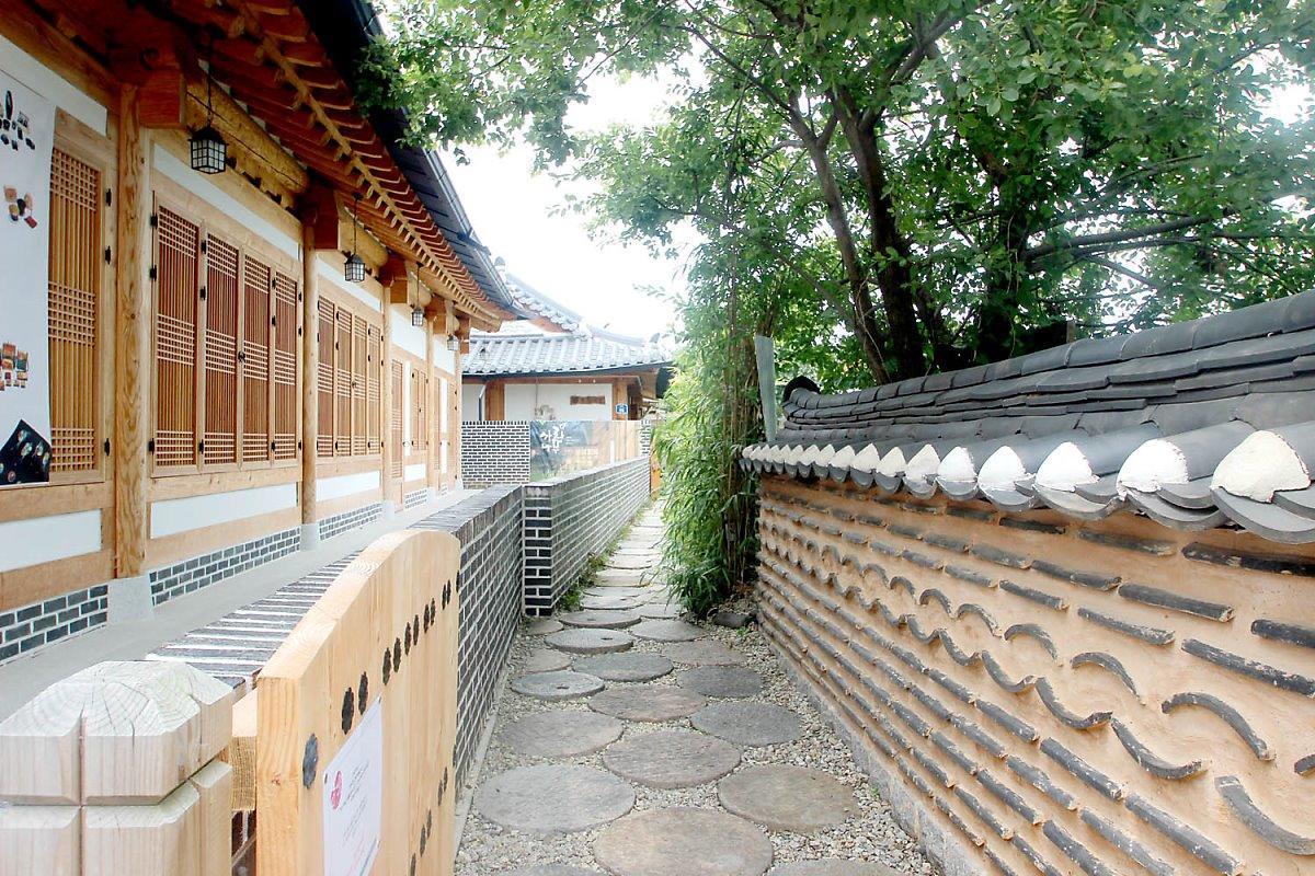 Sarangnamoo Hanok Guesthouse Jeonju Exterior photo
